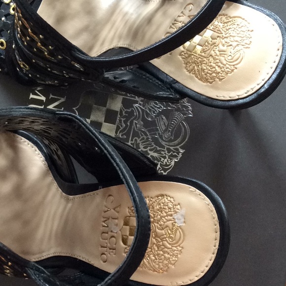 VINCE CAMUTO SIZE 5.5 KORTHINA DRESS SANDALS - Picture 6 of 8